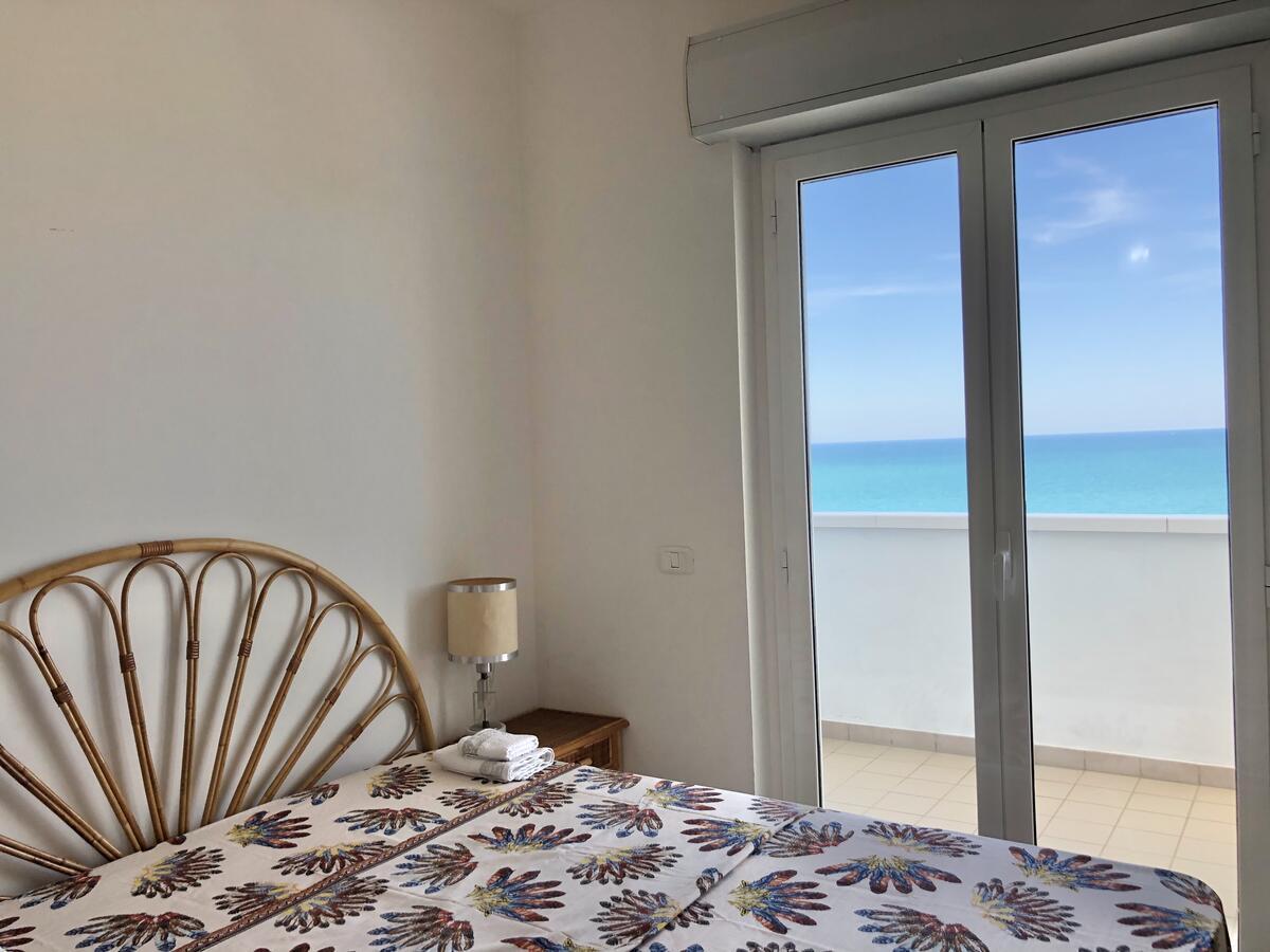 Punto Di Osservazione Lido di Fermo Buitenkant foto